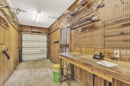 East Texas Lake Home with Waterfront Near Troup & Tyler Smith Co - image 31