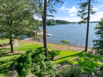 East Texas Lake Home with Waterfront Near Troup & Tyler Smith Co - image 5
