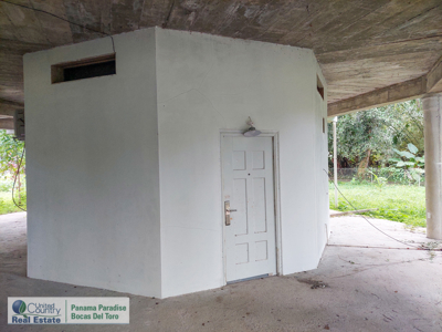 Solid Concrete Home, Bocas del Toro, Panama - image 5