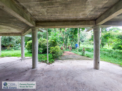 Solid Concrete Home, Bocas del Toro, Panama - image 18