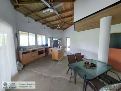 Solid Concrete Home, Bocas del Toro, Panama - image 10
