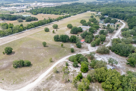 Home For Sale in Bell, FL with Airstrip Access - image 17
