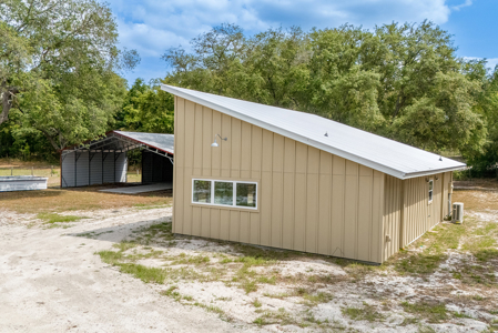 Home For Sale in Bell, FL with Airstrip Access - image 10