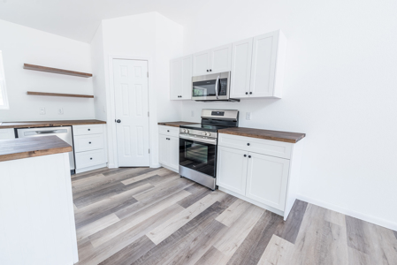 Home For Sale in Bell, FL with Airstrip Access - image 32