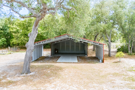Home For Sale in Bell, FL with Airstrip Access - image 15