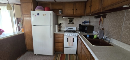 Furnished Pomme de Terre Fixer-Upper with Deck View of Lake - image 6