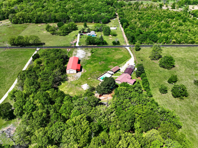 Oklahoma Country Home on 10 Acres - image 2