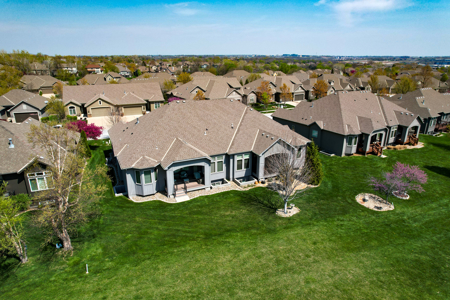 Online Auction - Golf Community Villa in Lenexa, KS - image 5