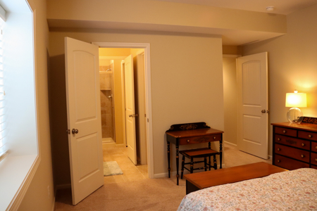 Online Auction - Golf Community Villa in Lenexa, KS - image 14