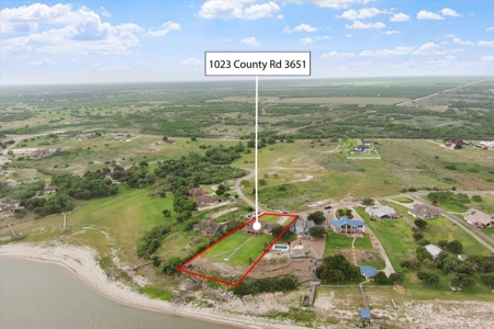 Lakefront sitting on the sandy shores of Lake Corpus Christi, TX - image 41