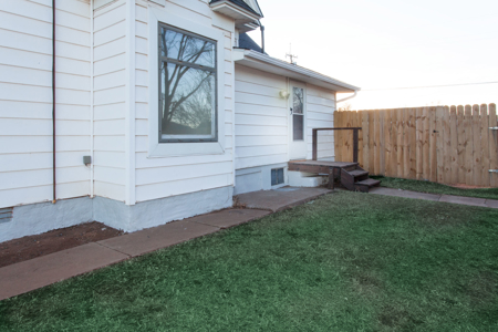 Spacious 4-Bedroom Clinton Home with Storm Shelter | Route 66 - image 36