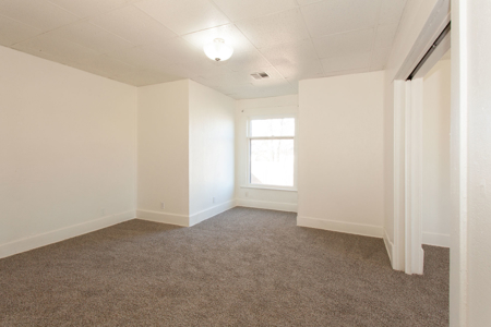 Spacious 4-Bedroom Clinton Home with Storm Shelter | Route 66 - image 6
