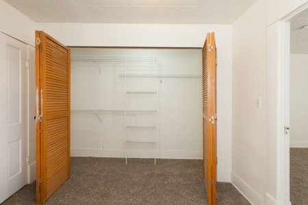 Spacious 4-Bedroom Clinton Home with Storm Shelter | Route 66 - image 30