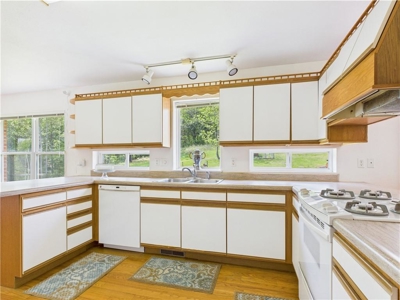 Newton Co 6 Bedroom, 3 Bath Brick Home on 67.75 Acres For Sale - image 7