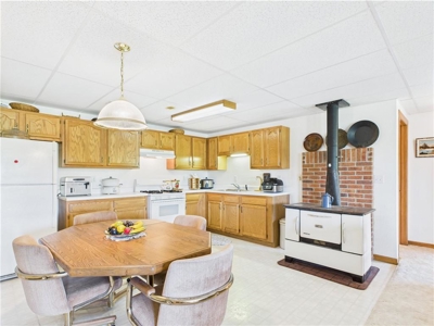 Newton Co 6 Bedroom, 3 Bath Brick Home on 67.75 Acres For Sale - image 24