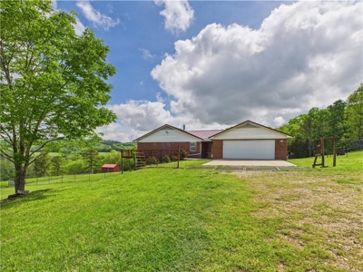 Newton Co 6 Bedroom, 3 Bath Brick Home on 67.75 Acres For Sale - image 2