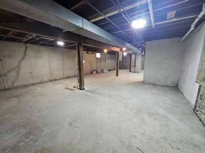 Inside and out, almost everything is new! - image 17