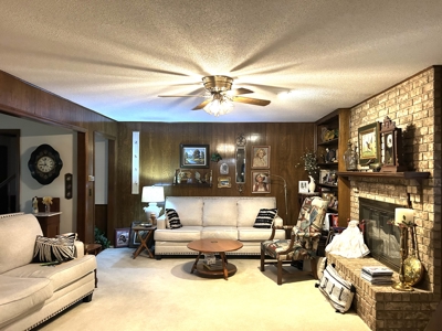 Home for Sale Cordell Oklahoma 4 bedroom 2.5 bath over 2000 sq ft - image 10