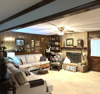 Home for Sale Cordell Oklahoma 4 bedroom 2.5 bath over 2000 sq ft - image 12