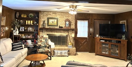 Home for Sale Cordell Oklahoma 4 bedroom 2.5 bath over 2000 sq ft - image 11