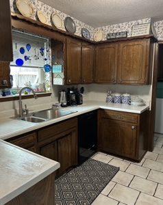 Home for Sale Cordell Oklahoma 4 bedroom 2.5 bath over 2000 sq ft - image 13
