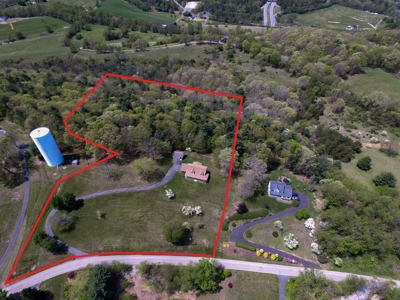 Your Dream Home Awaits in Pulaski County, VA! - image 6