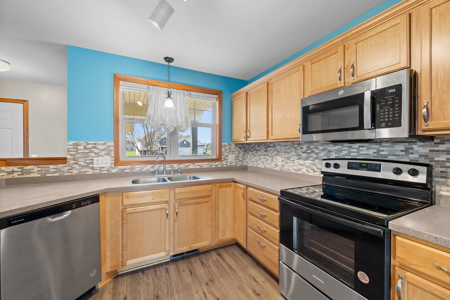 4 Bed/4 Bath home for Sale in Chisago City - image 18