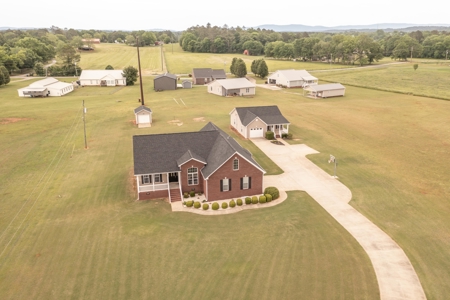 Country Home with Guest Cottage on 3.2 acres - image 5