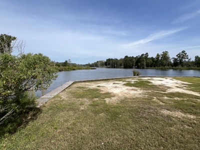 Waterfront Getaway with Views, Boathouse & Ramp Access - image 29