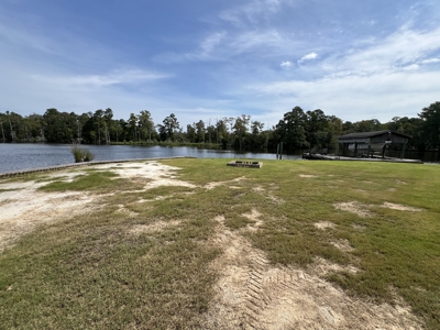 Waterfront Getaway with Views, Boathouse & Ramp Access - image 8