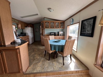Waterfront Getaway with Views, Boathouse & Ramp Access - image 20