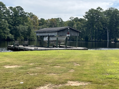 Waterfront Getaway with Views, Boathouse & Ramp Access - image 5
