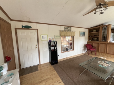 Waterfront Getaway with Views, Boathouse & Ramp Access - image 17