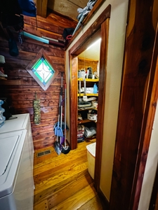 Log Cabin on the White River, located in Mountain View, AR - image 7