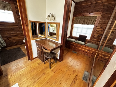 Log Cabin on the White River, located in Mountain View, AR - image 11