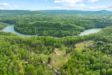Scenic Retreat Near Dale Hollow Lake – A Rare Opportunity! - image 2