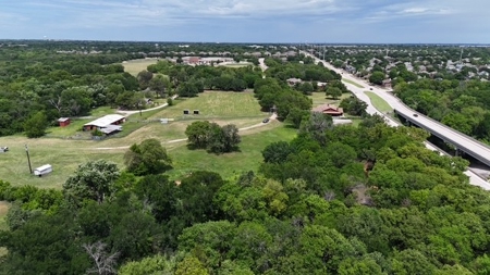 Country Home on 13.25 Acres for Sale in Flower Mound, Texas - image 3
