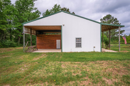 6 Acre East Texas Retreat with Barndo and Pond - image 29