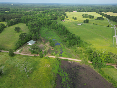 6 Acre East Texas Retreat with Barndo and Pond - image 3