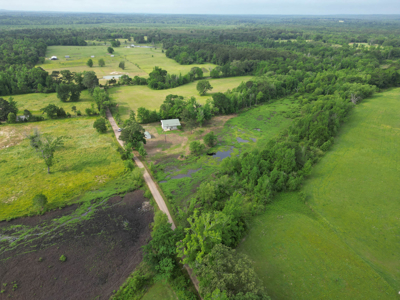 6 Acre East Texas Retreat with Barndo and Pond - image 9