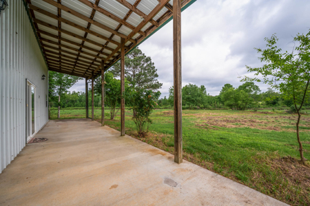 6 Acre East Texas Retreat with Barndo and Pond - image 30
