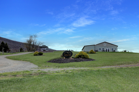 596 Harman Rd, Halifax, PA 17032 - image 1