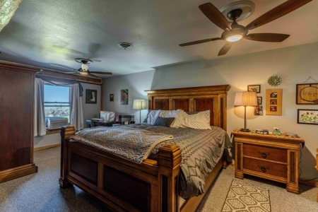 Eastern Oregon Three Bedroom Home Outside of Hines - image 10