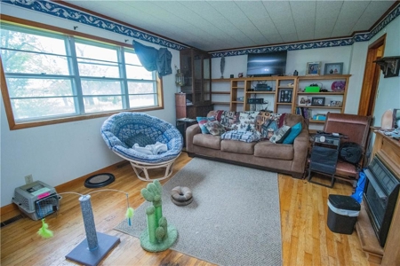 Country Home with Barn on 8 Acres For Sale Boone County Mini Farm - image 18