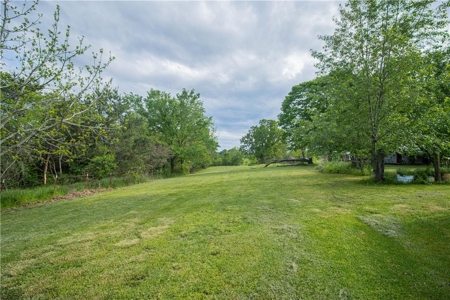 Country Home with Barn on 8 Acres For Sale Boone County Mini Farm - image 9