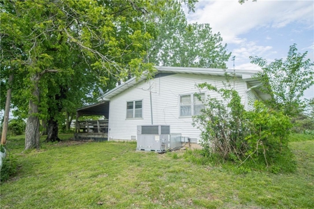 Country Home with Barn on 8 Acres For Sale Boone County Mini Farm - image 3