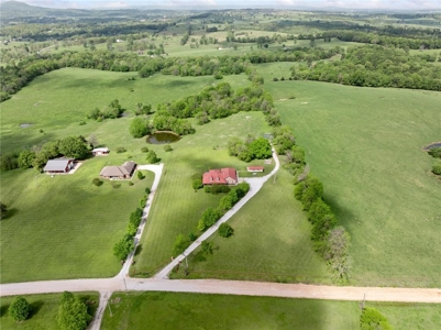 Spacious Brick Executive Home on 4 Acres in Boone County For Sale - image 8