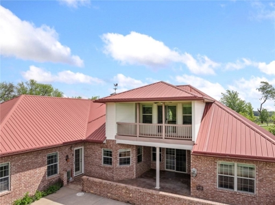 Spacious Brick Executive Home on 4 Acres in Boone County For Sale - image 4