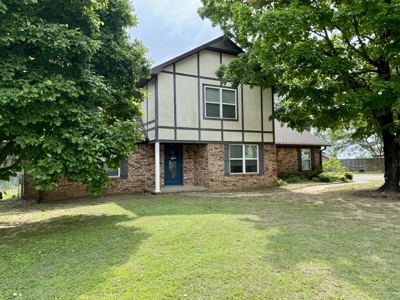 Charming 3 Bed Home w/ Space, Style, Shop For Sale in Searcy, AR - image 46