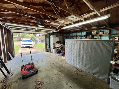 Charming 3 Bed Home w/ Space, Style, Shop For Sale in Searcy, AR - image 40